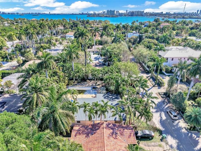 1025 NE 84th St, Miami, FL 33138