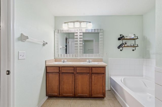 1740 BONITA BLUFF COURT, Ruskin, FL 33570