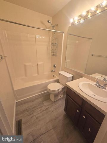 471 STONEHEDGE LN, Mechanicsburg, PA 17055