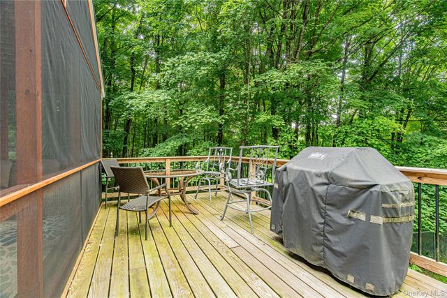 179 Hibernia Road, Salt Point, NY 12578