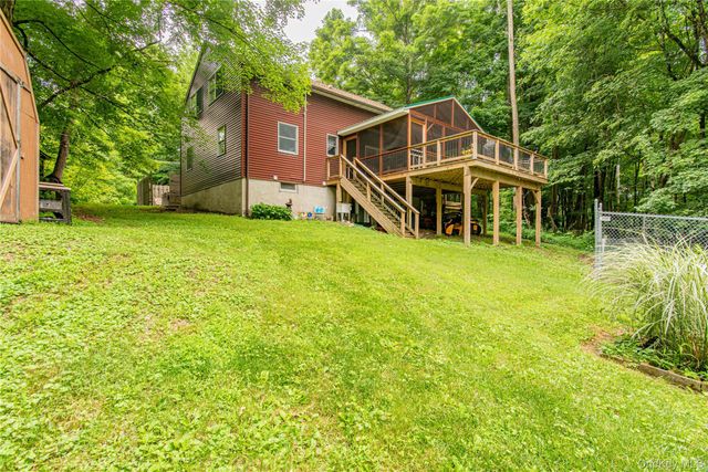 179 Hibernia Road, Salt Point, NY 12578
