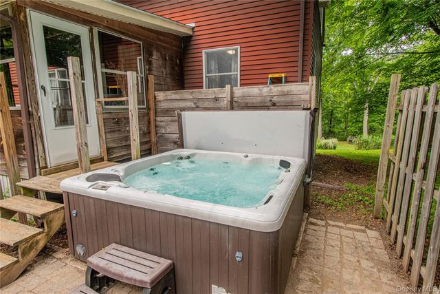 179 Hibernia Road, Salt Point, NY 12578