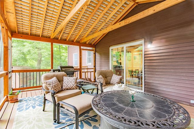 179 Hibernia Road, Salt Point, NY 12578