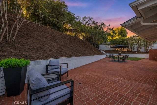 9443 Mclennan Avenue, Northridge, CA 91343