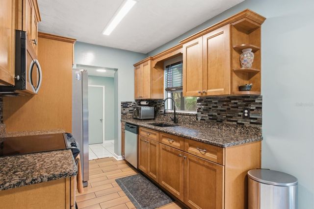 3280 56TH WAY N, St Petersburg, FL 33710