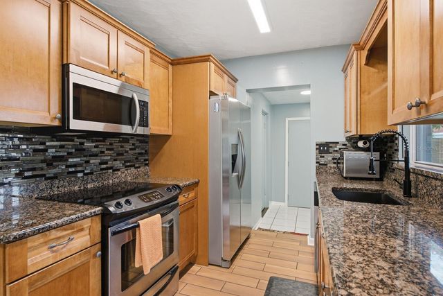 3280 56TH WAY N, St Petersburg, FL 33710