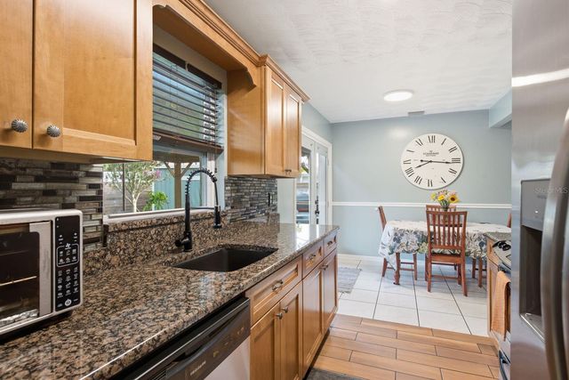 3280 56TH WAY N, St Petersburg, FL 33710