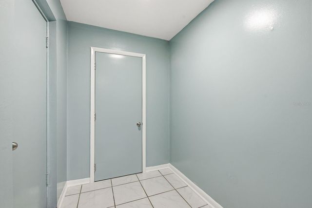 3280 56TH WAY N, St Petersburg, FL 33710
