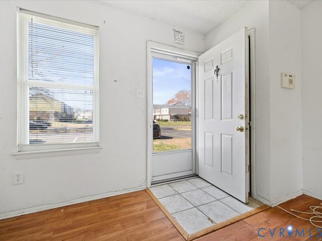 1924 Beaver Rd, Henrico, VA 23075