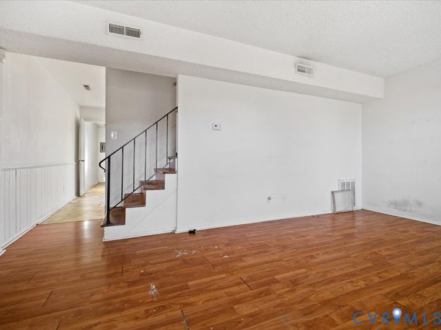 1924 Beaver Rd, Henrico, VA 23075