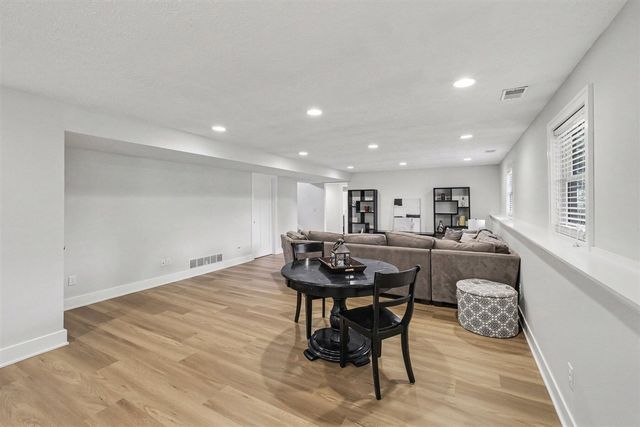 4290 Oak Meadow Drive, Hudsonville, MI 49426