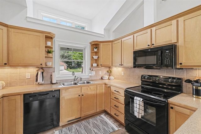4290 Oak Meadow Drive, Hudsonville, MI 49426