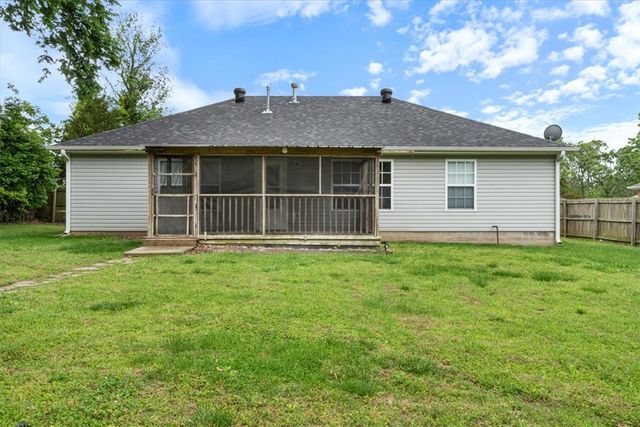 595 Pleasant Tree Place, Lincoln, AR 72744