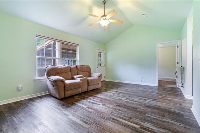 595 Pleasant Tree Place, Lincoln, AR 72744