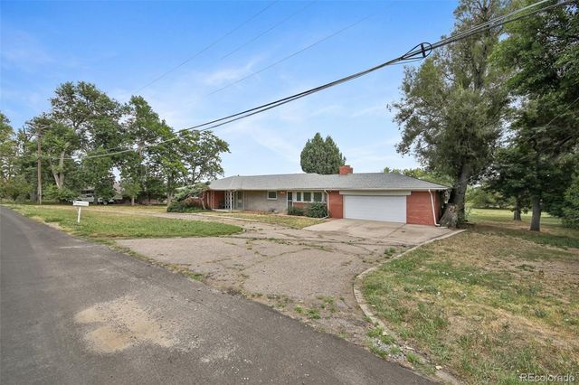 10350 W 73rd Place, Arvada, CO 80005