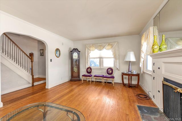 22 Hathaway Drive, Garden City, NY 11530