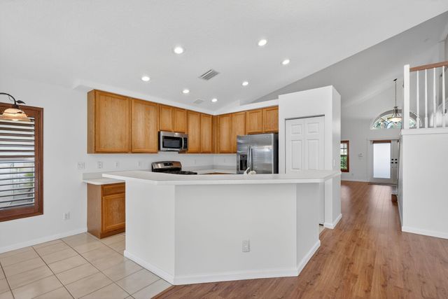 1021 SE Westminster Place, Stuart, FL 34997