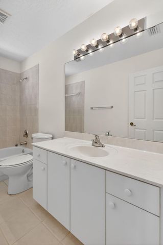 1021 SE Westminster Place, Stuart, FL 34997