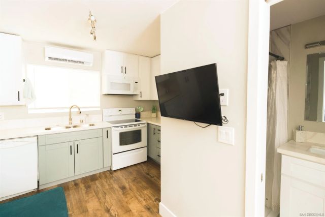 3658-3664 Marlborough Ave., San Diego, CA 92105