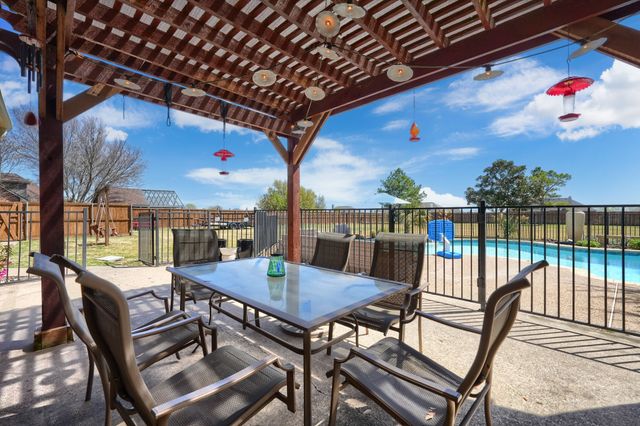 18066 Langford Lane, Talty, TX 75126