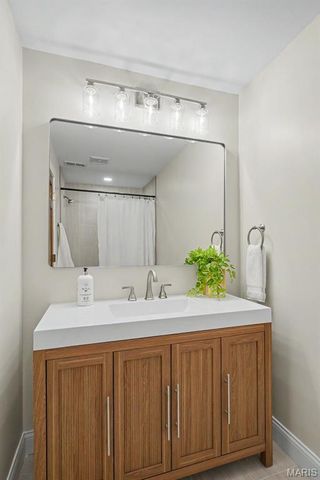 3 Oak Bluff Drive, Lake St Louis, MO 63367