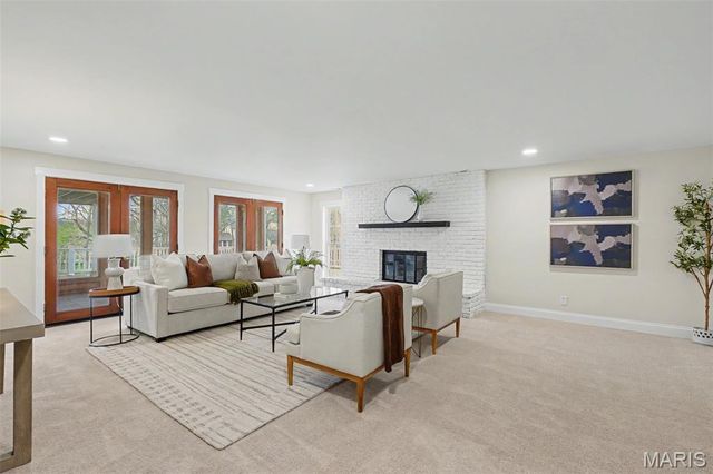 3 Oak Bluff Drive, Lake St Louis, MO 63367