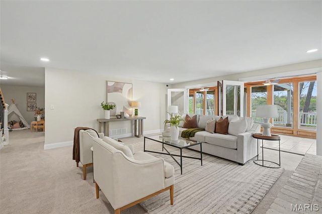 3 Oak Bluff Drive, Lake St Louis, MO 63367