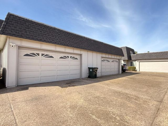 12911 Barkley Drive, Salinas, CA 93906