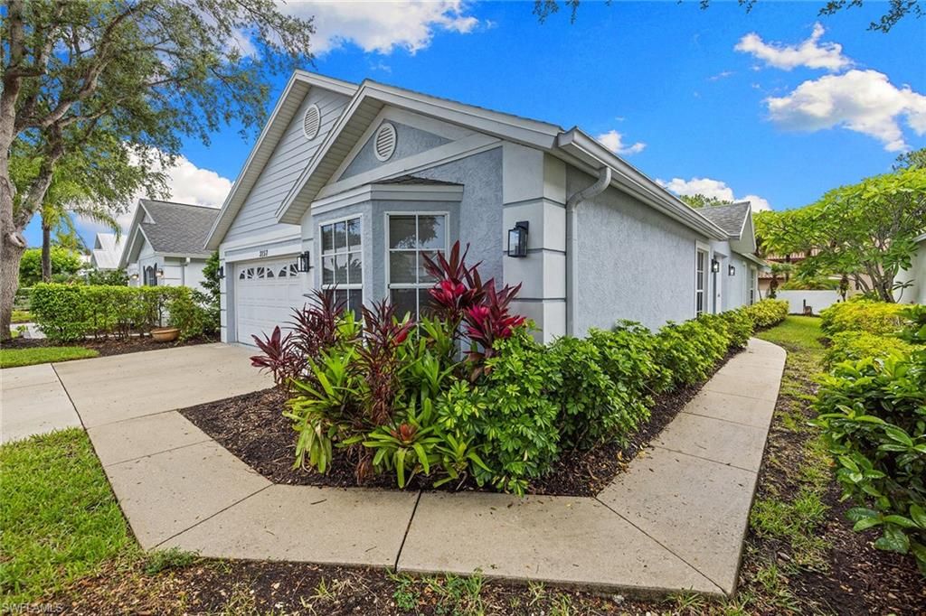 3157 Carriage CIR, NAPLES, FL 34105 — photo 2