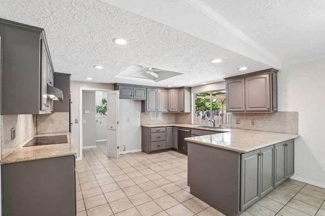 5038 Primrose Dr, Fair Oaks, CA 95628