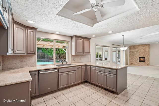 5038 Primrose Dr, Fair Oaks, CA 95628