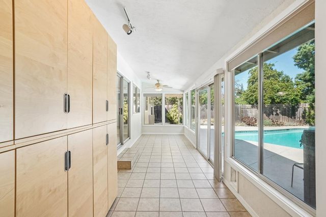 5038 Primrose Dr, Fair Oaks, CA 95628