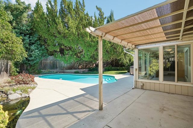 5038 Primrose Dr, Fair Oaks, CA 95628