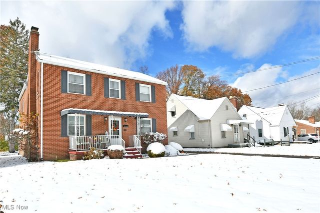 676 Central Parkway Avenue SE, Warren, OH 44484