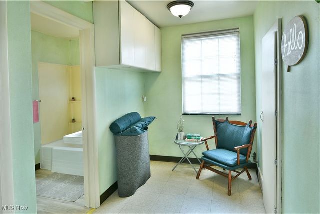 676 Central Parkway Avenue SE, Warren, OH 44484