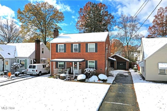 676 Central Parkway Avenue SE, Warren, OH 44484