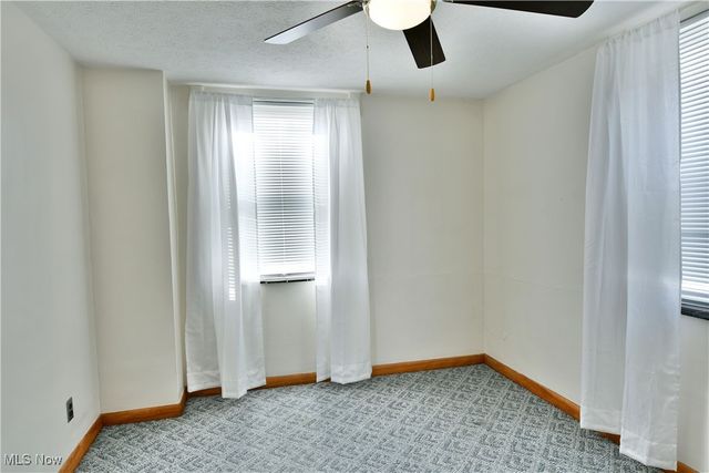 676 Central Parkway Avenue SE, Warren, OH 44484