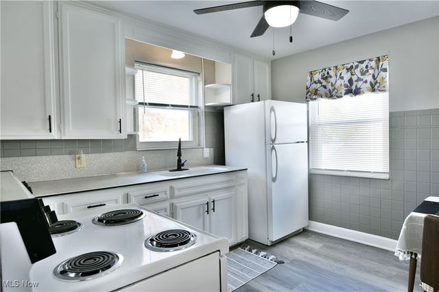 676 Central Parkway Avenue SE, Warren, OH 44484