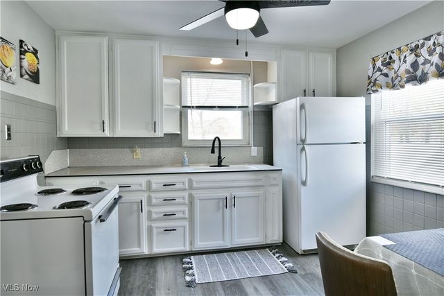 676 Central Parkway Avenue SE, Warren, OH 44484