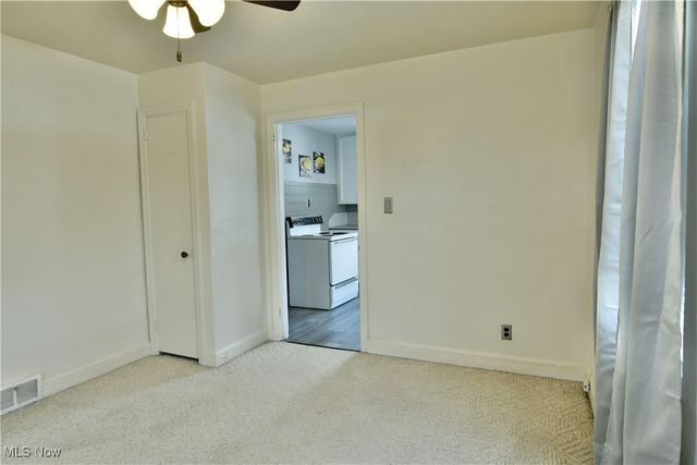 676 Central Parkway Avenue SE, Warren, OH 44484