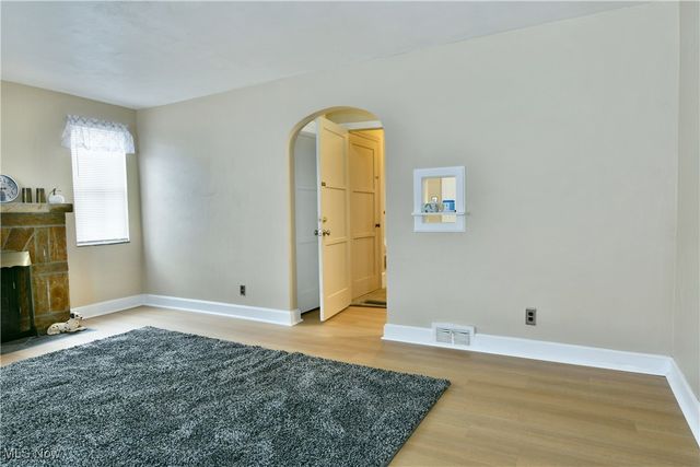 676 Central Parkway Avenue SE, Warren, OH 44484