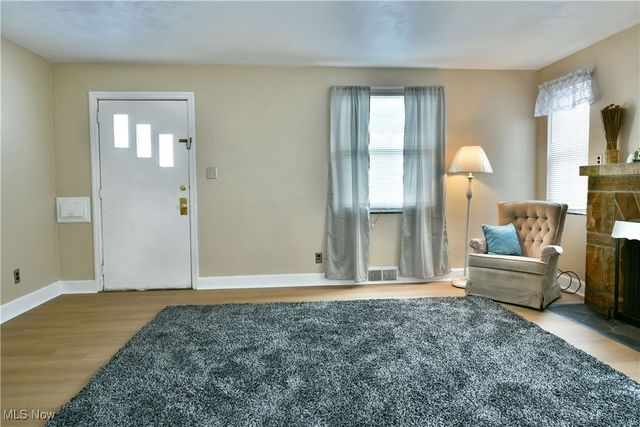 676 Central Parkway Avenue SE, Warren, OH 44484