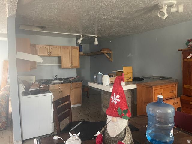 5490 S 4015 W, Taylorsville, UT 84129