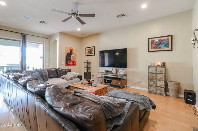 9409 S 43RD Drive, Laveen, AZ 85339