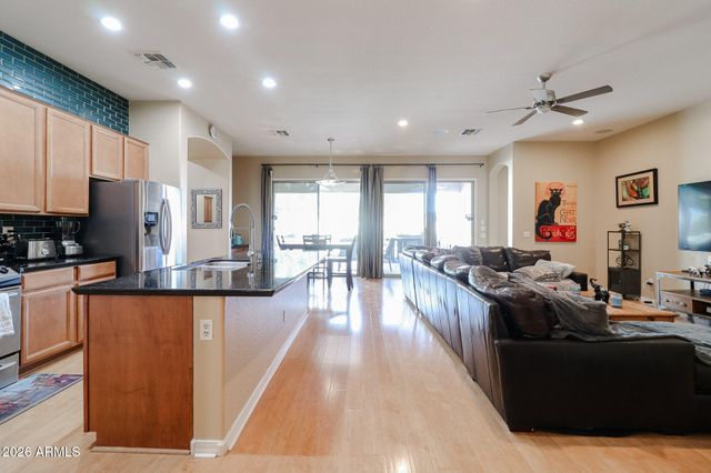 9409 S 43RD Drive, Laveen, AZ 85339