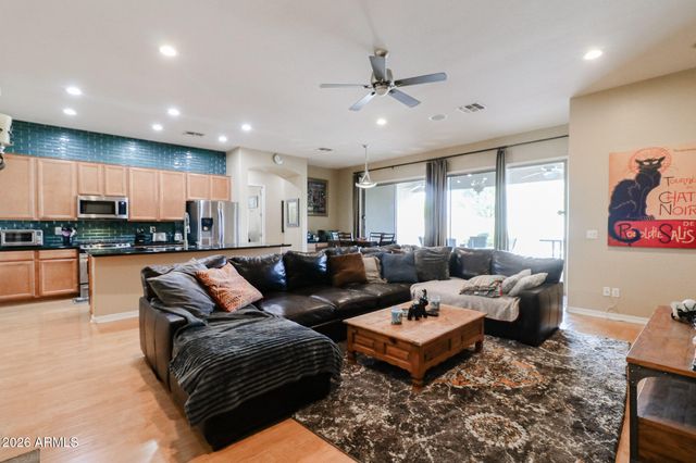 9409 S 43RD Drive, Laveen, AZ 85339