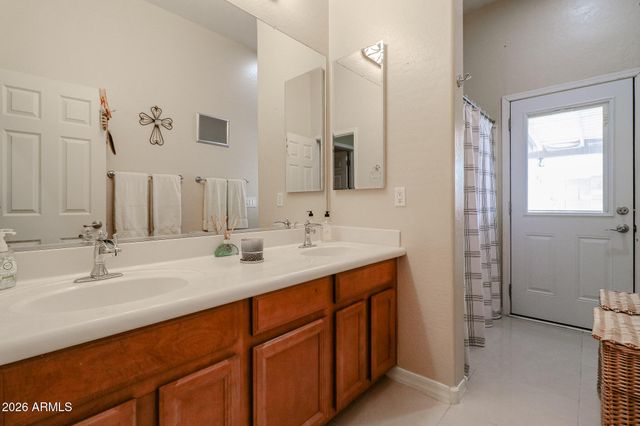 9409 S 43RD Drive, Laveen, AZ 85339