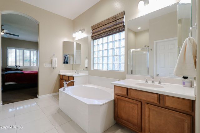 9409 S 43RD Drive, Laveen, AZ 85339