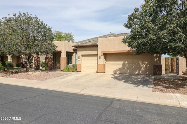 9409 S 43RD Drive, Laveen, AZ 85339