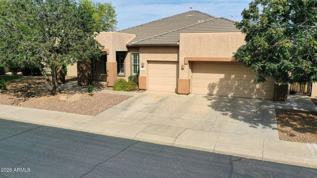 9409 S 43RD Drive, Laveen, AZ 85339